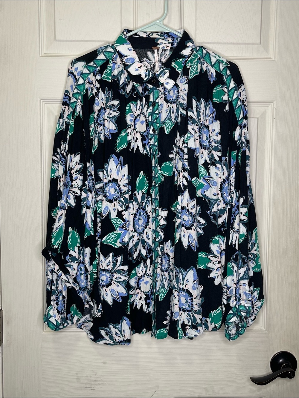 Free People Good Vibrations blouse Floral Pleated Black Button-Up Blouse Size M